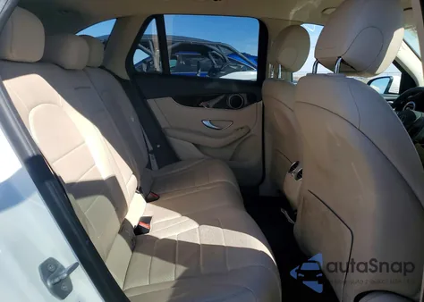 2016 Mercedes-Benz Glc 300 4Matic из США, поврежденный, VIN WDC0G4KB4GF049463